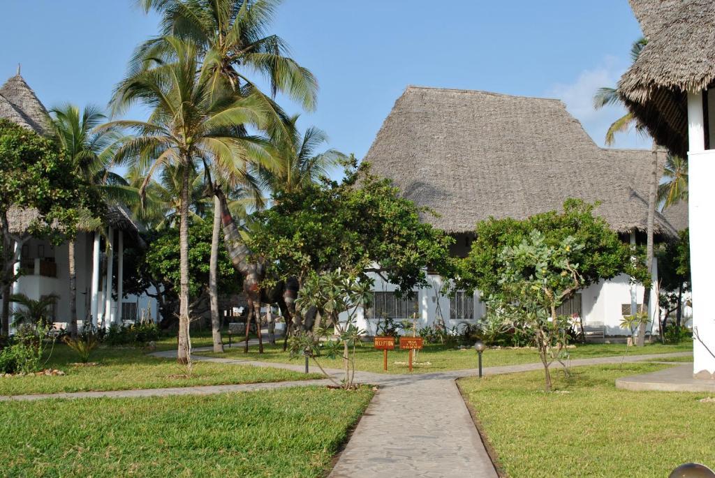 Kola Beach Resort Mambrui Dış mekan fotoğraf